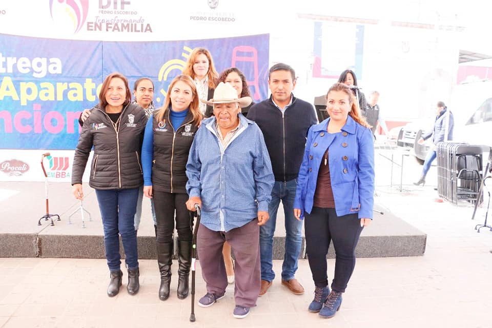 ENTREGA DIF MUNICIPAL DE PEDRO ESCOBEDO APARATOS FUNCIONALES